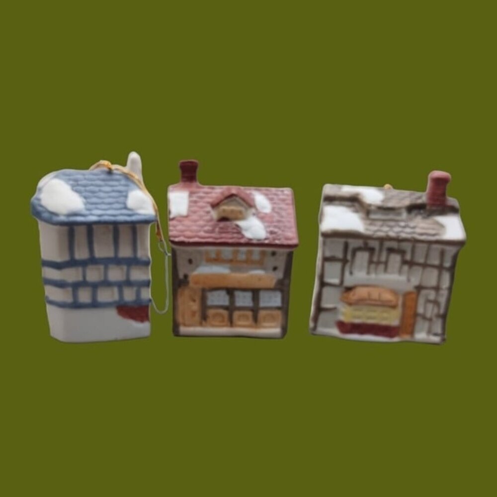 Old english village christmas ornaments set of 3 - Picture 1 of 8